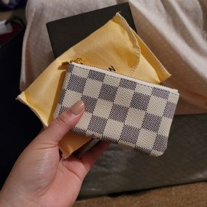 White checker coin/key chain pouch